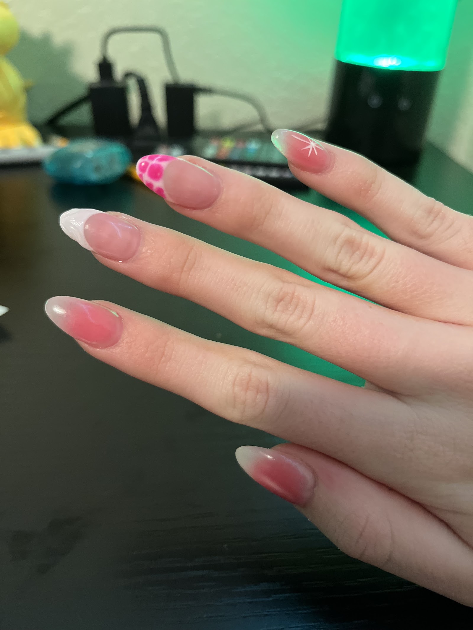 LE Nail & Spa nail photo 6